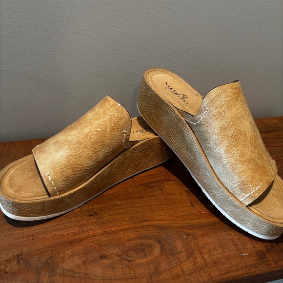 Naked Feet sandals - Picture 3 of 4